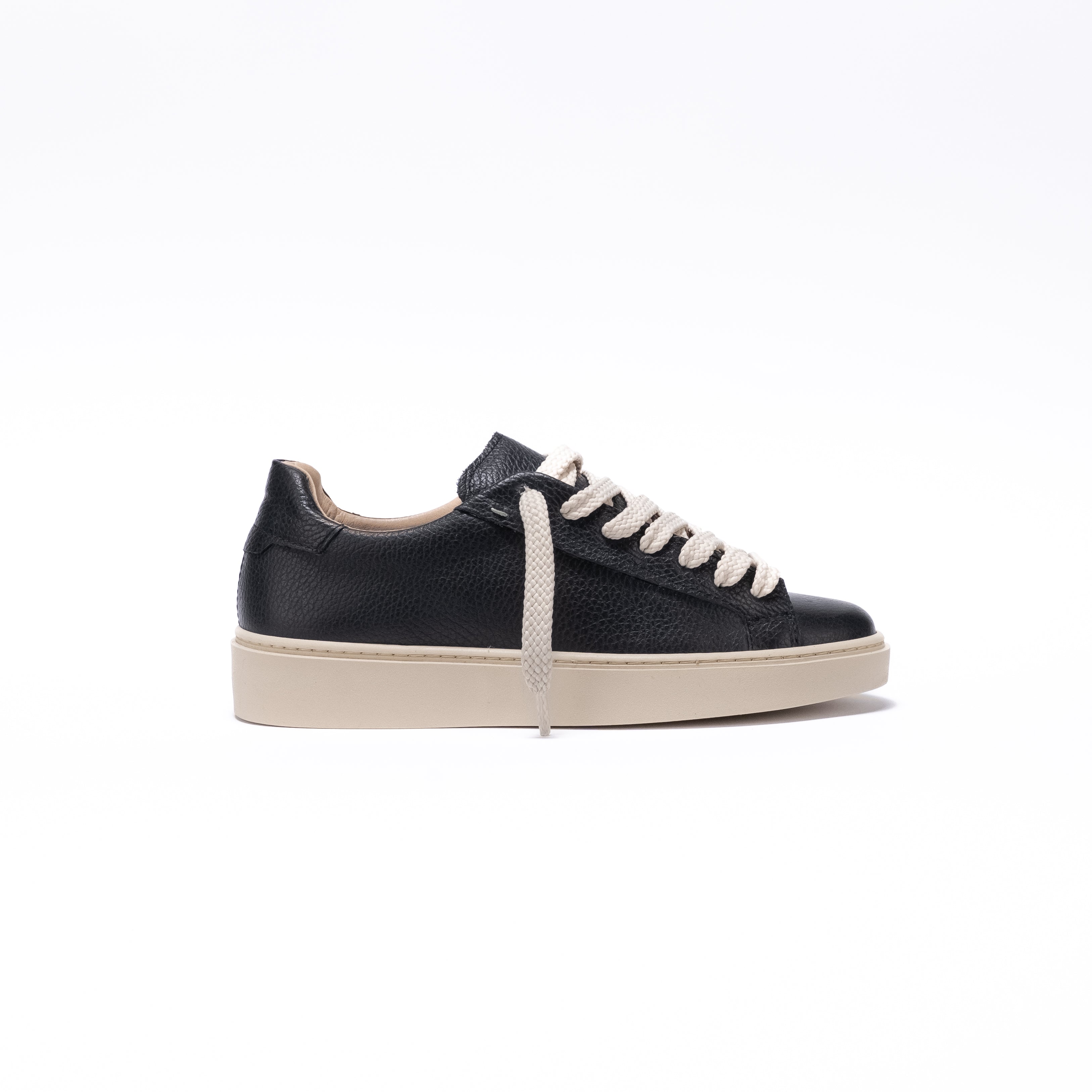 PANAREA - Sneaker Essenziale in Pelle Bottolata - Nero