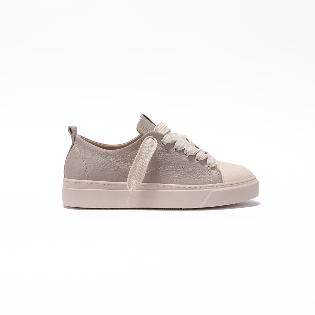 SORRENTO - Sneaker Bassa in Pelle Bottolata con Punta in Gomma – Grigio Perla