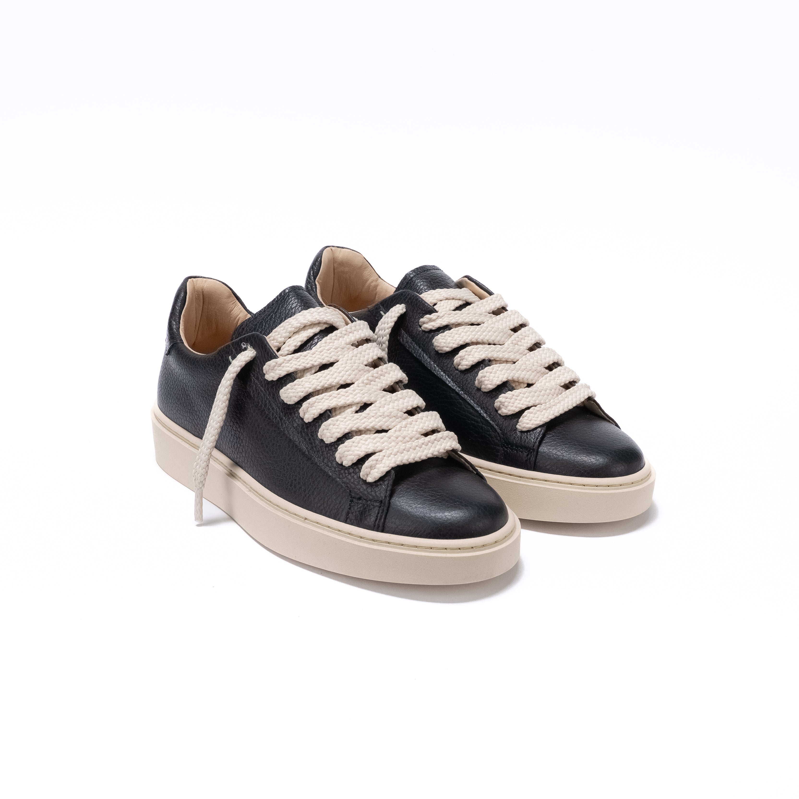PANAREA - Sneaker Essenziale in Pelle Bottolata - Nero