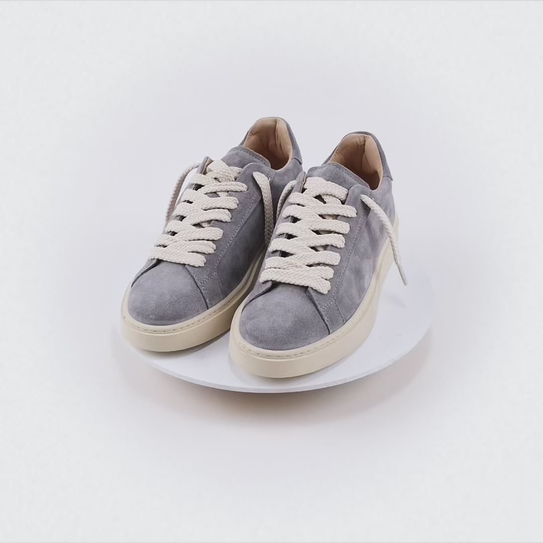 PANAREA - Sneaker Essenziale in Camoscio - Grigio